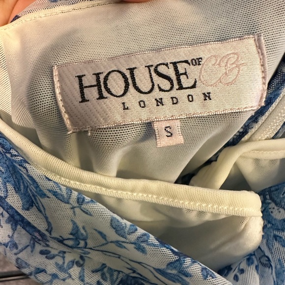 HOUSE OF CB - ELLA BLUE + WHITE RUCHED ORGANZA MESH MINI DRESS - Picture 3 of 3